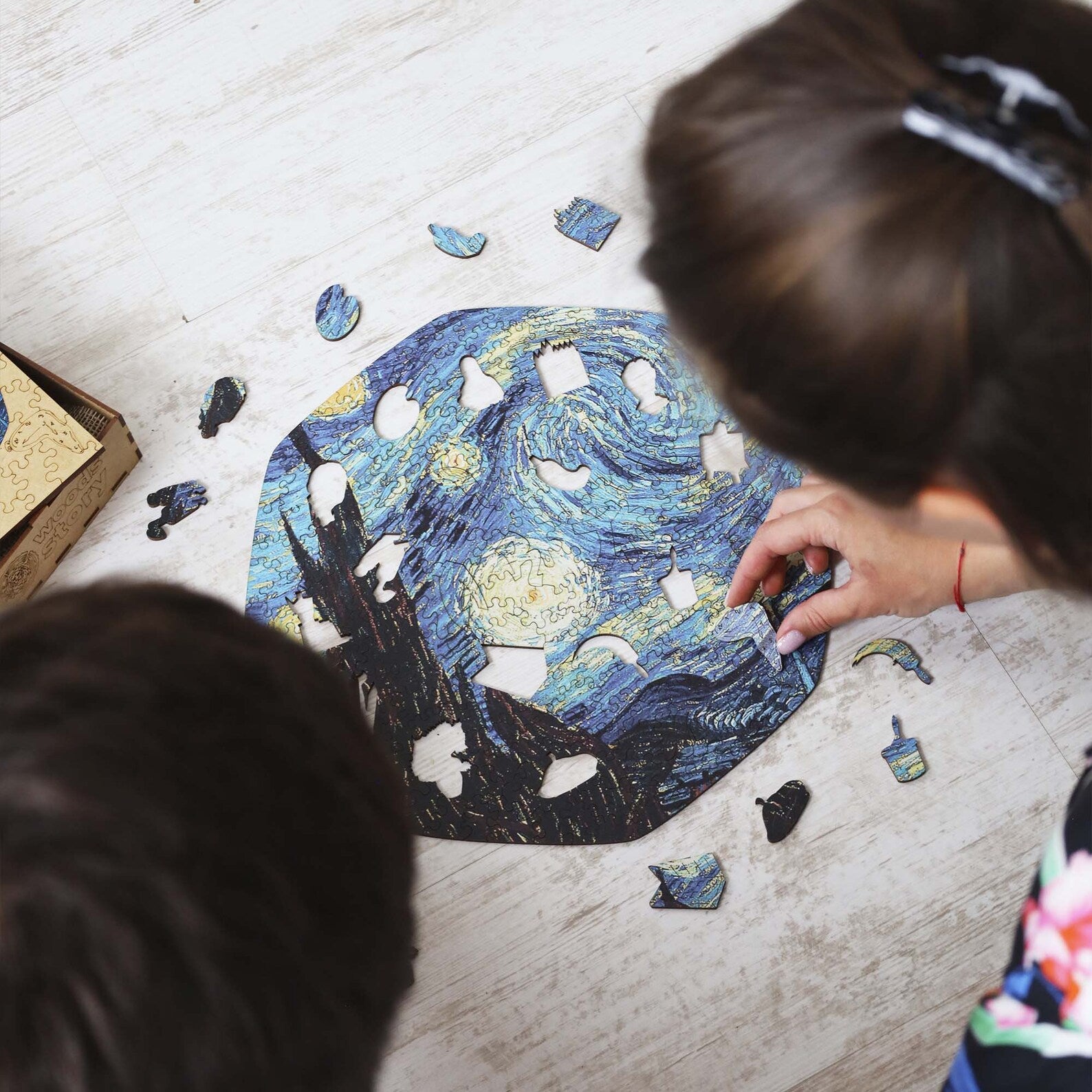 WOODEN JIGSAW PUZZLE STARRY NIGHT