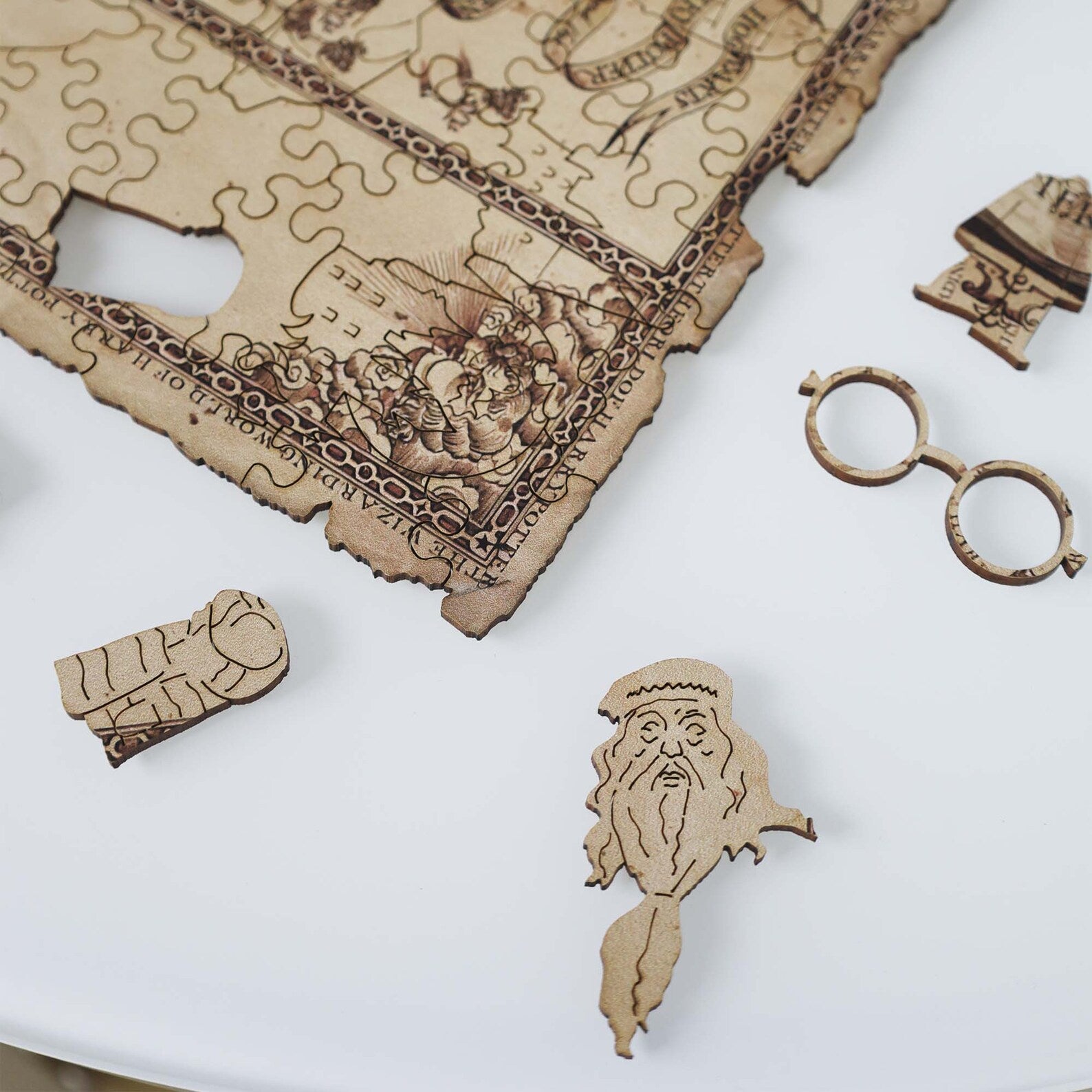 WOODEN JIGSAW PUZZLE MAGIC MAP