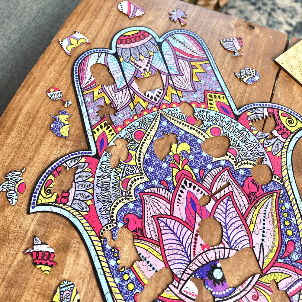 WOODEN JIGSAW PUZZLE HAMSA